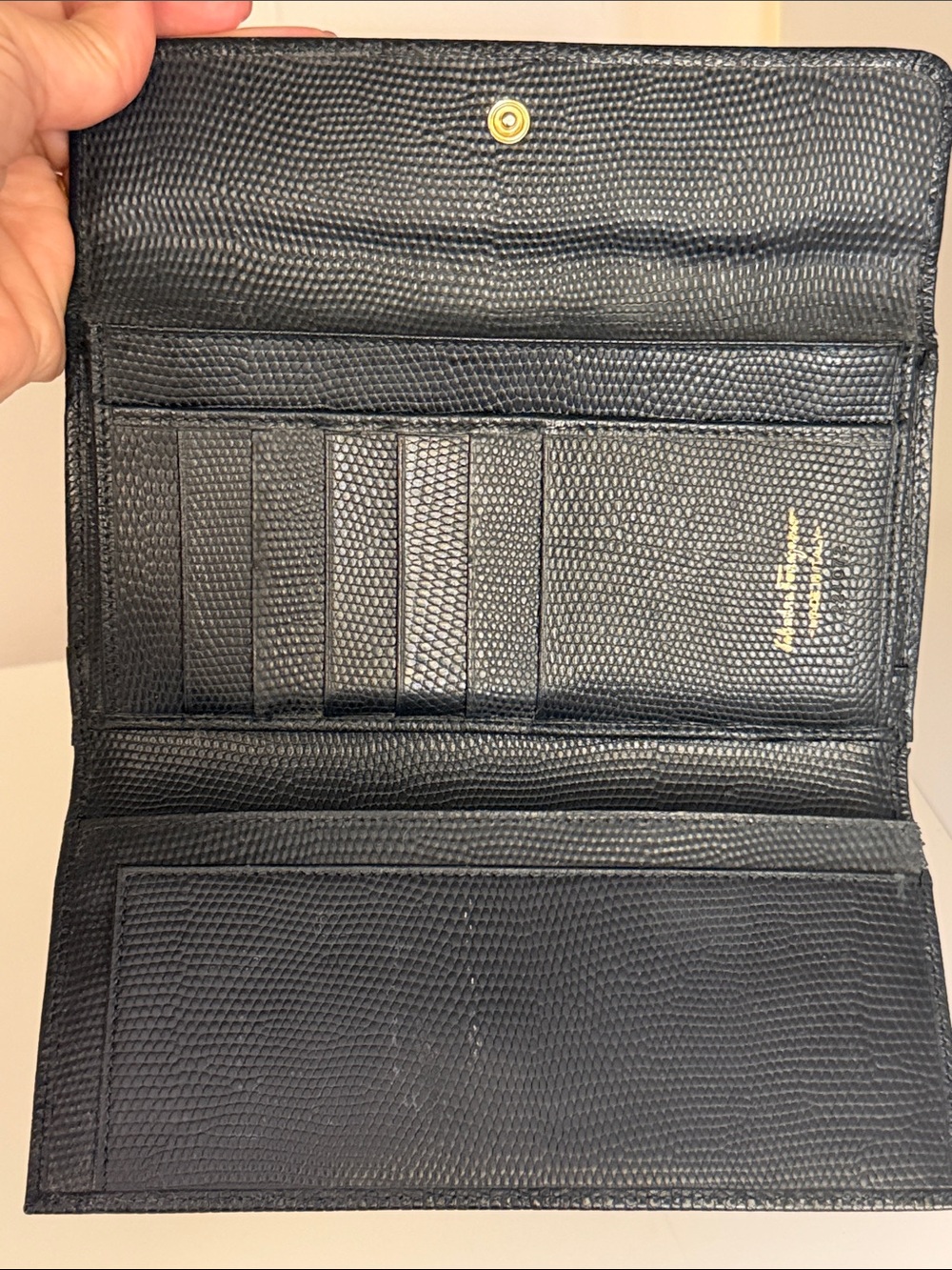 Vintage Salvatore Ferragamo Vara Bow Lizard-Embossed Continental Clutch - Picture 4 of 13